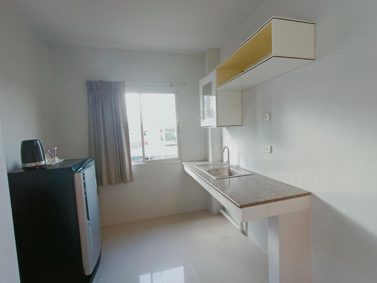Praso Residence Bangkok Extérieur photo