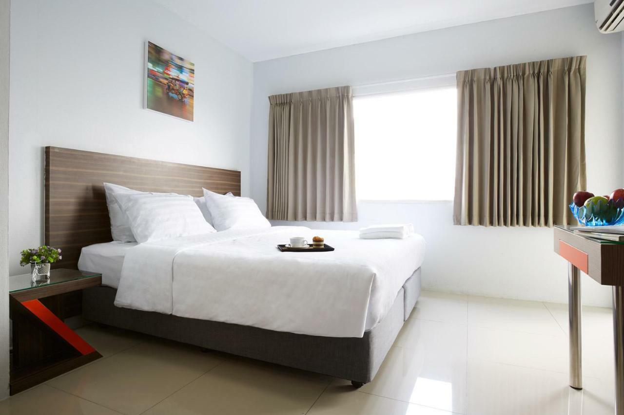 Praso Residence Bangkok Extérieur photo