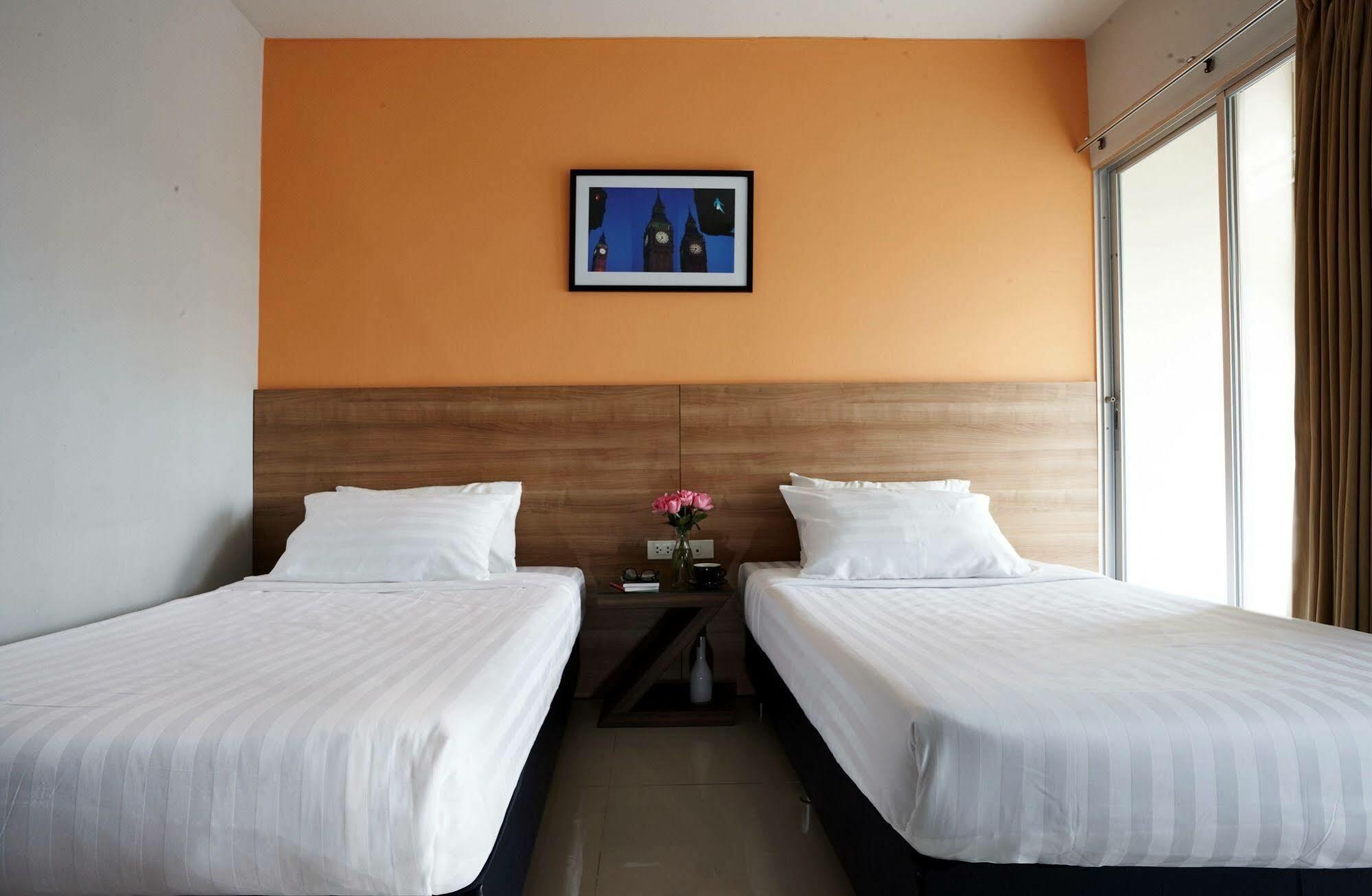 Praso Residence Bangkok Extérieur photo